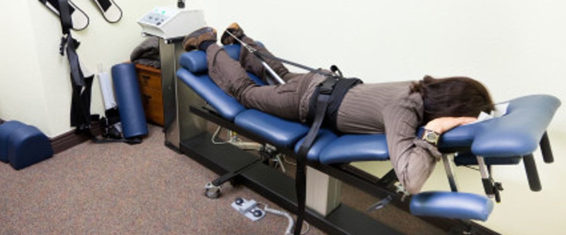 What conditions does spinal decompression treat?